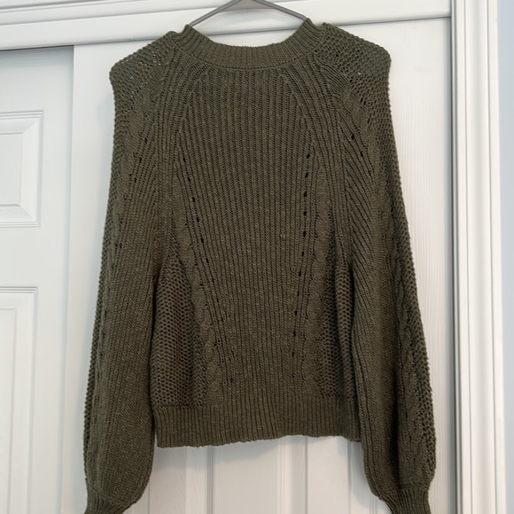 American Eagle Sweater - Picture 5 of 5